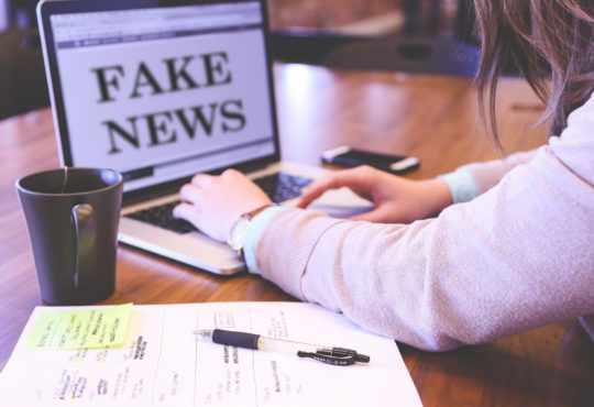 Facebook vs "fake news"